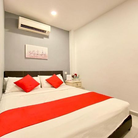 Spot On 90283 Twenty Seven Muntri Hotel ทานจุงบุงาห์ ภายนอก รูปภาพ