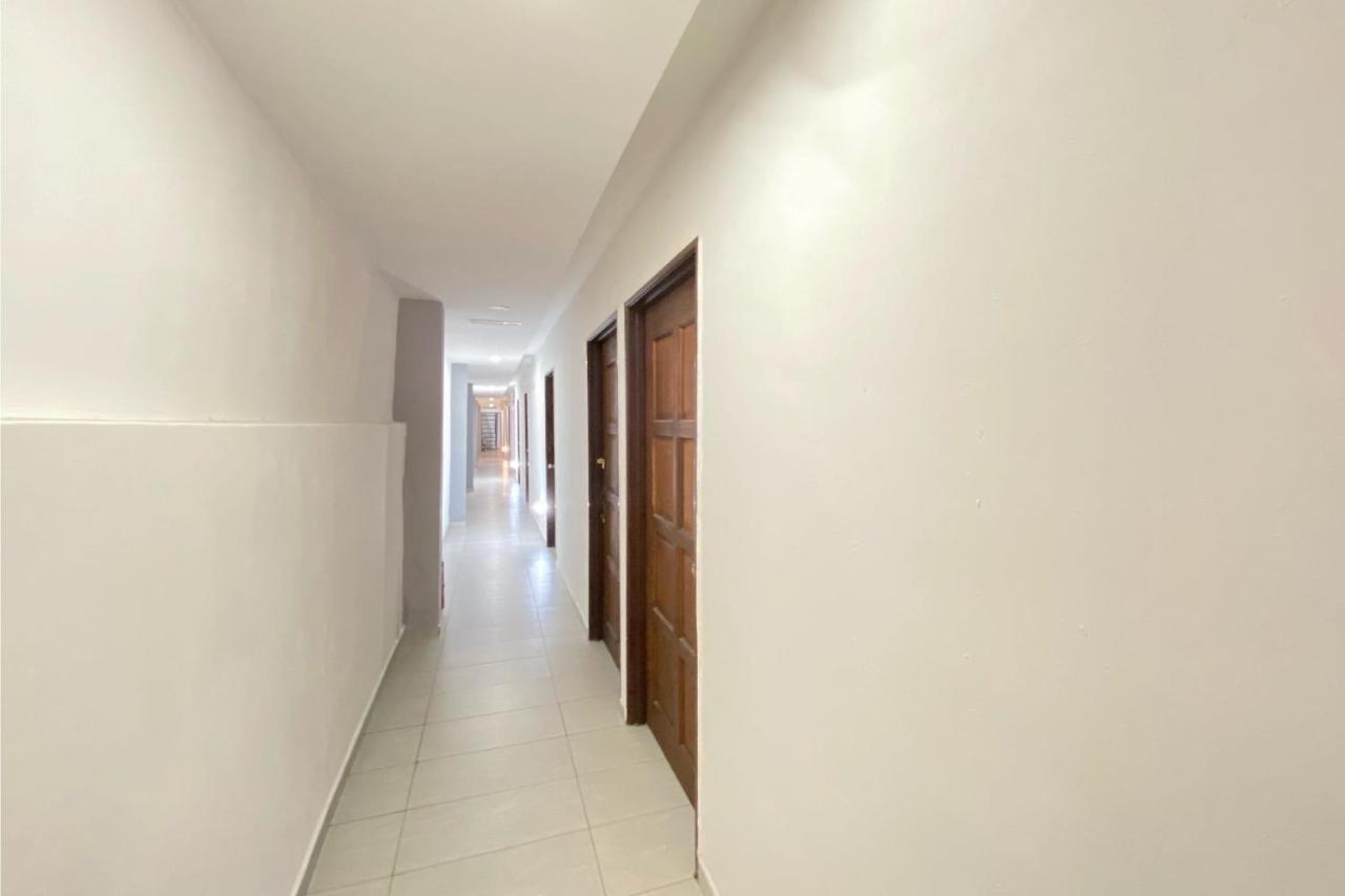 Spot On 90283 Twenty Seven Muntri Hotel ทานจุงบุงาห์ ภายนอก รูปภาพ